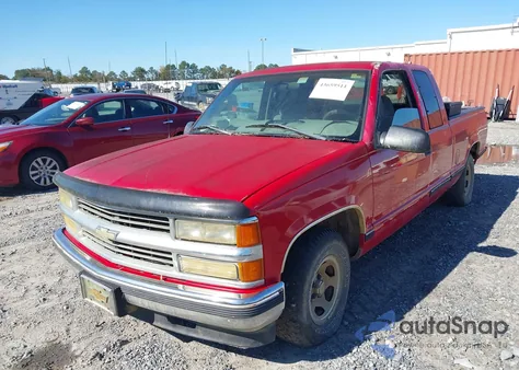 1998 Chevrolet C1500 Fleetside z USA, uszkodzony, nr VIN 1GCEC19R2WR119614